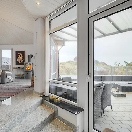 Fris - 100m From The Sea By Interhome Feriehus